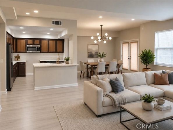 1136 N Euclid 14, Anaheim CA 92801
