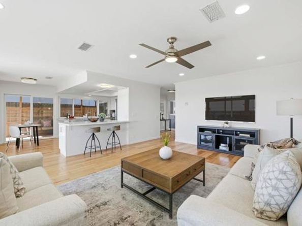 3890 Vista Campana 39, Oceanside CA 92057