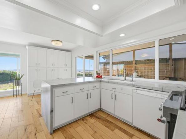 3890 Vista Campana 39, Oceanside CA 92057