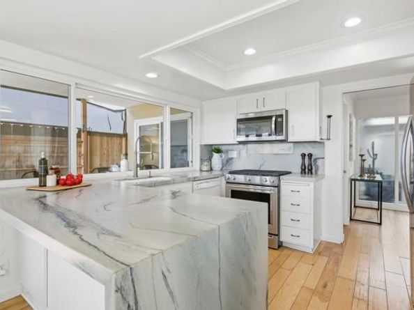 3890 Vista Campana 39, Oceanside CA 92057