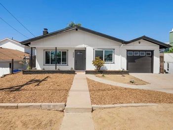 3428 Robin Street