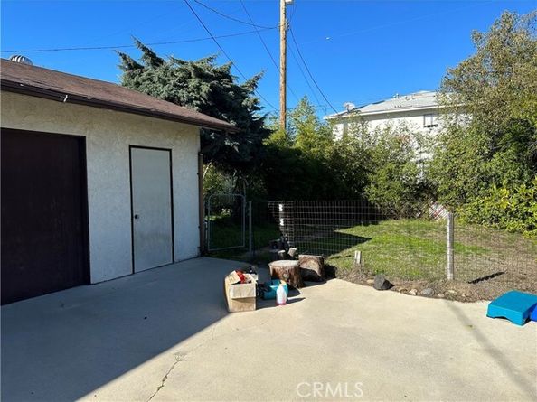 11203 Califa Street, North Hollywood (los Angeles) CA 91601