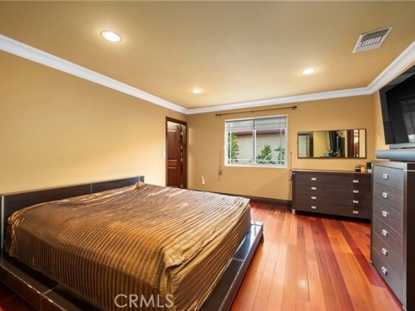 10610 Oak Tree Way, Sunland (los Angeles) CA 91040