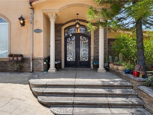 10610 Oak Tree Way, Sunland (los Angeles) CA 91040