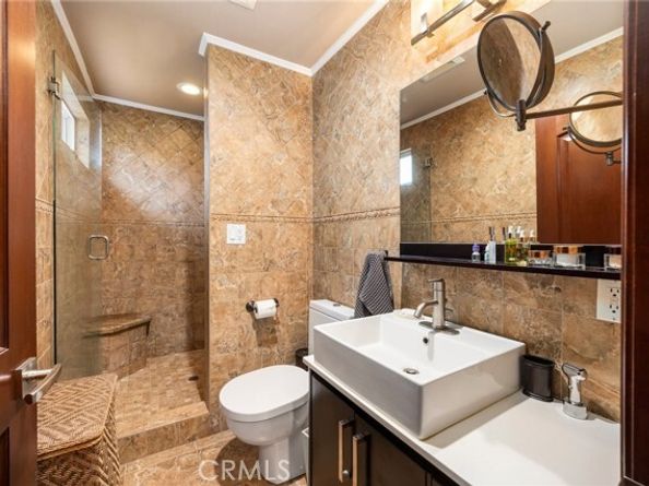 10610 Oak Tree Way, Sunland (los Angeles) CA 91040