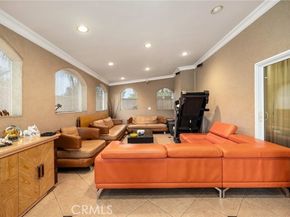 10610 Oak Tree Way, Sunland (los Angeles) CA 91040