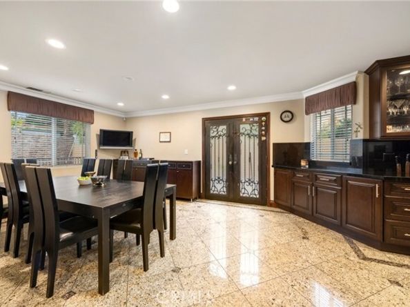 10610 Oak Tree Way, Sunland (los Angeles) CA 91040
