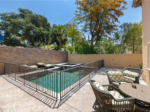 10610 Oak Tree Way, Sunland (los Angeles) CA 91040