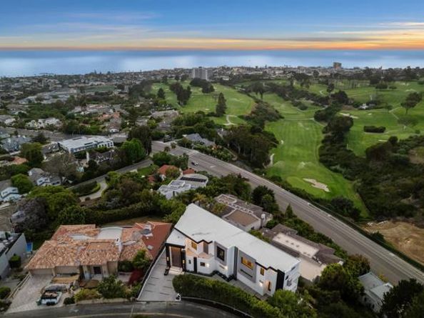 6627 Muirlands Dr, La Jolla (san Diego) CA 92037