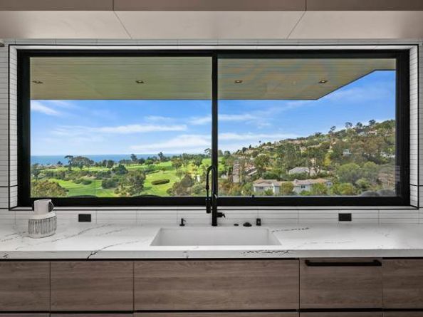 6627 Muirlands Dr, La Jolla (san Diego) CA 92037