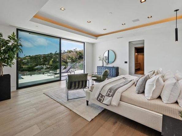 6627 Muirlands Dr, La Jolla (san Diego) CA 92037