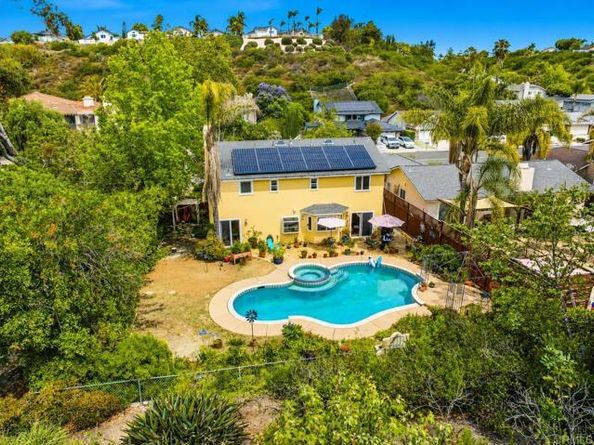 3679 Cameo Dr, Oceanside CA 92056