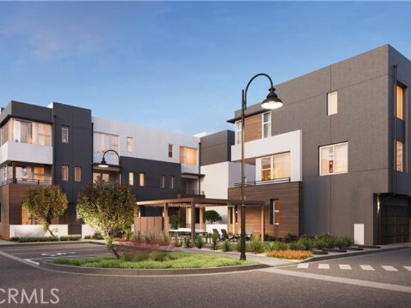 709 S Lyon Street, Santa Ana CA 92705