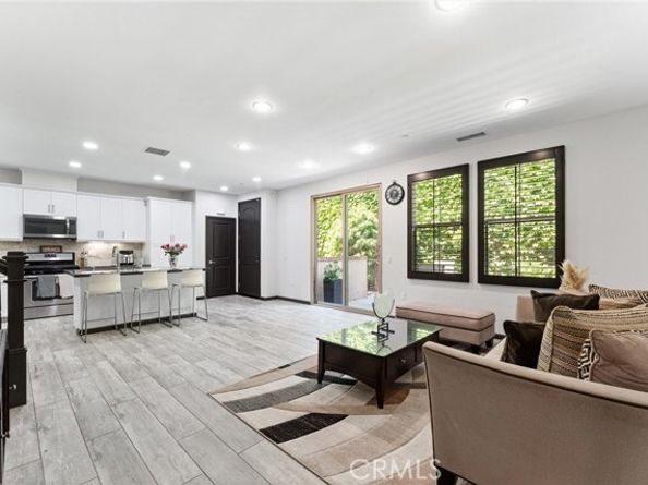 209 El Paseo, Lake Forest (el Toro) CA 92610