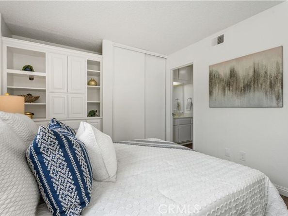 23371 La Crescenta, Mission Viejo CA 92691