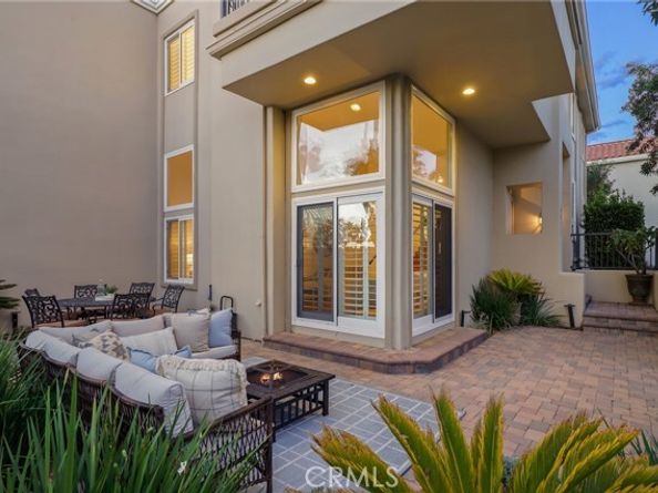 6011 Shadowbrook, Huntington Beach CA 92648