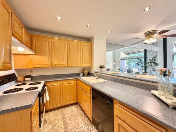 7890 E Spring Street 2F, Long Beach CA 90815