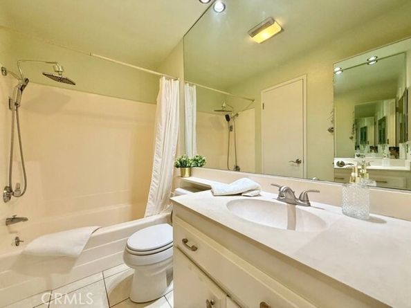 7890 E Spring Street 2F, Long Beach CA 90815