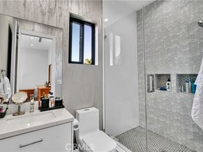 9218 Encino Avenue, Northridge (los Angeles) CA 91325