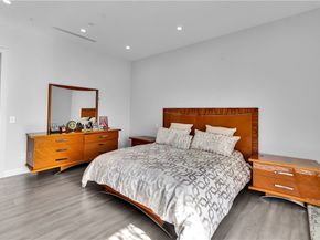 9218 Encino Avenue, Northridge (los Angeles) CA 91325