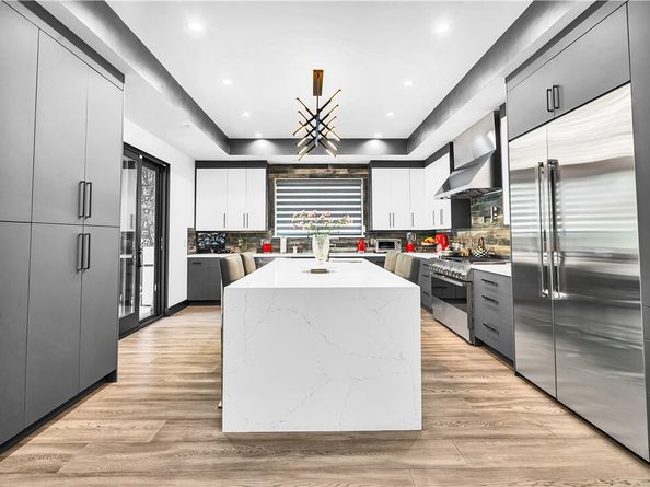 9218 Encino Avenue, Northridge (los Angeles) CA 91325