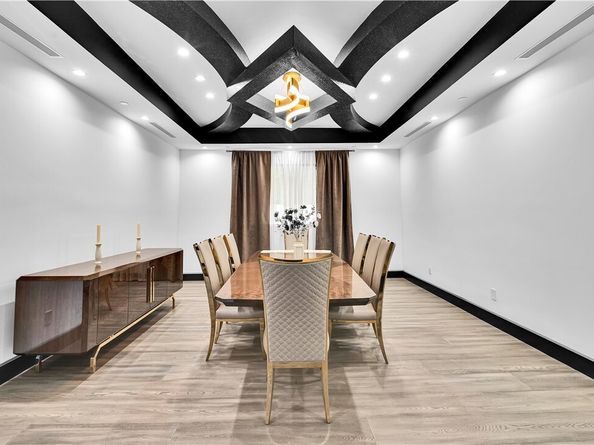 9218 Encino Avenue, Northridge (los Angeles) CA 91325