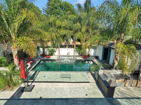 9218 Encino Avenue, Northridge (los Angeles) CA 91325