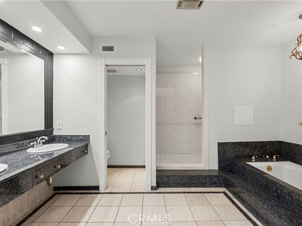 5305 White Oak Avenue K, Encino (los Angeles) CA 91316