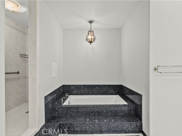 5305 White Oak Avenue K, Encino (los Angeles) CA 91316