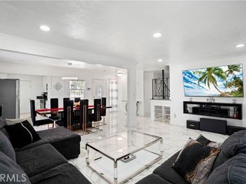 9021 Oneida Avenue