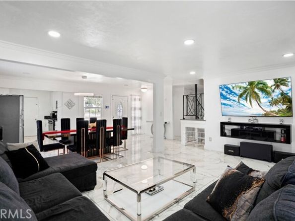 9021 Oneida Avenue, Sun Valley (los Angeles) CA 91352