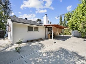 8134 Baird Avenue, Reseda (los Angeles) CA 91335