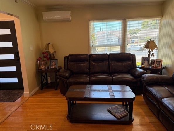 7232 Katherine Avenue, Van Nuys (los Angeles) CA 91405