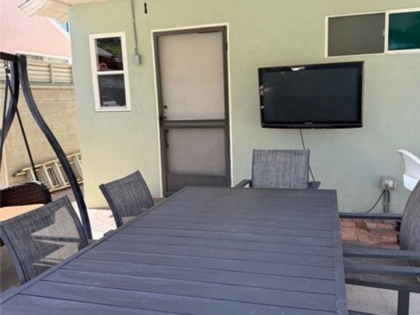 7232 Katherine Avenue, Van Nuys (los Angeles) CA 91405
