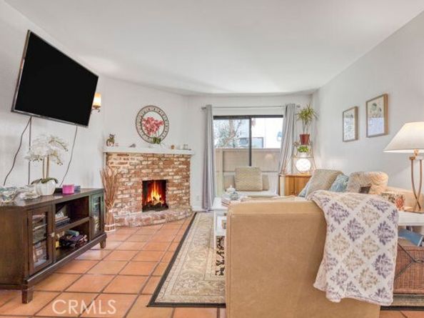 15155 Sherman Way 14, Van Nuys (los Angeles) CA 91405