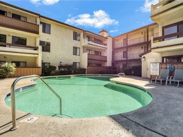 15155 Sherman Way 14, Van Nuys (los Angeles) CA 91405
