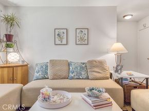15155 Sherman Way 14, Van Nuys (los Angeles) CA 91405