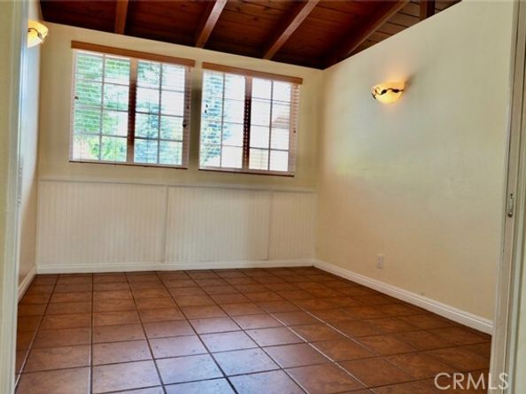 8512 Fullbright Avenue, Winnetka (los Angeles) CA 91306
