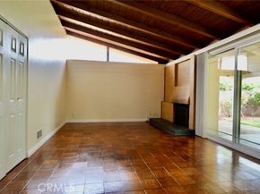 8512 Fullbright Avenue, Winnetka (los Angeles) CA 91306