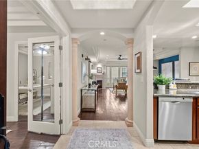 12044 Hoffman Street 204, Studio City (los Angeles) CA 91604