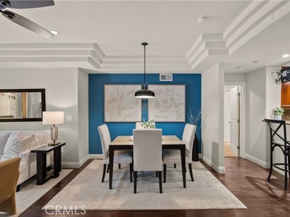 12044 Hoffman Street 204, Studio City (los Angeles) CA 91604