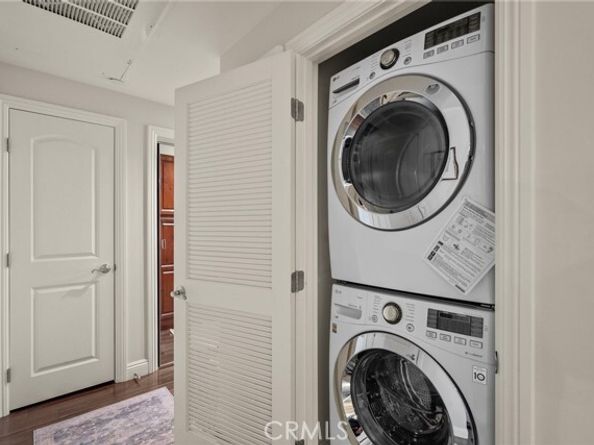 12044 Hoffman Street 204, Studio City (los Angeles) CA 91604