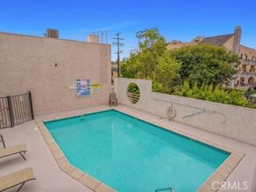 11230 Peach Grove Street 206, North Hollywood (los Angeles) CA 91601