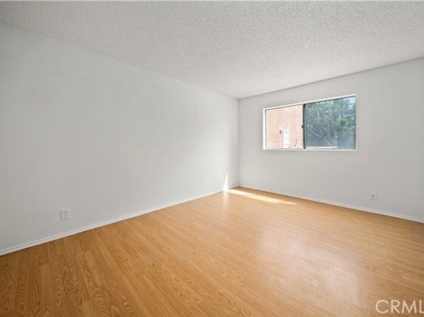 12601 Van Nuys Boulevard 222, Pacoima (los Angeles) CA 91331