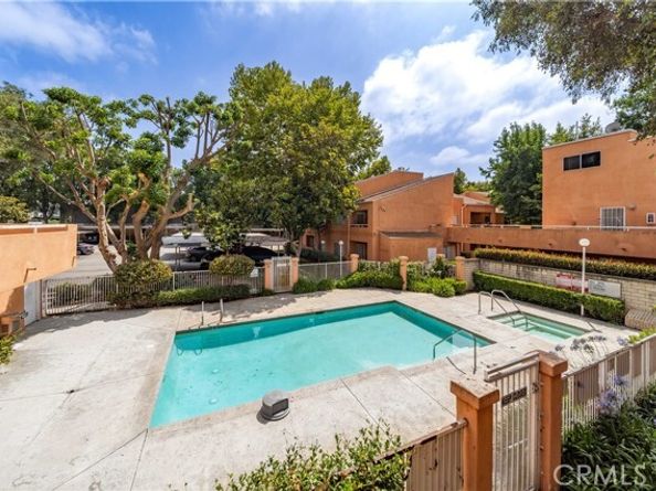 12601 Van Nuys Boulevard 222, Pacoima (los Angeles) CA 91331