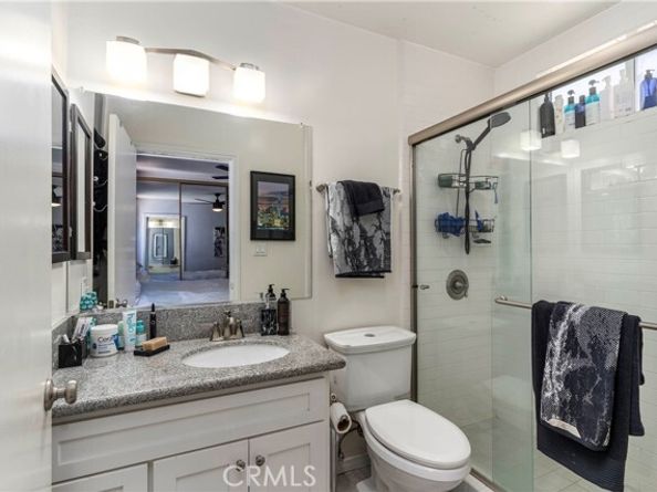 6640 De Celis, Los Angeles CA 91406