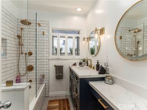 6640 De Celis, Los Angeles CA 91406