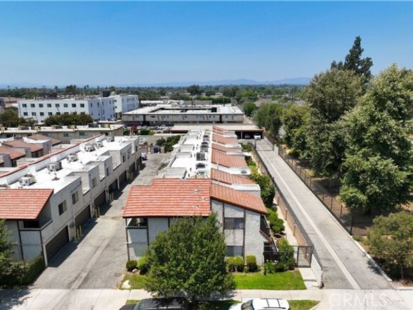 9525 Sylmar Avenue 2, Panorama City (los Angeles) CA 91402