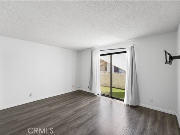 9525 Sylmar Avenue 2, Panorama City (los Angeles) CA 91402