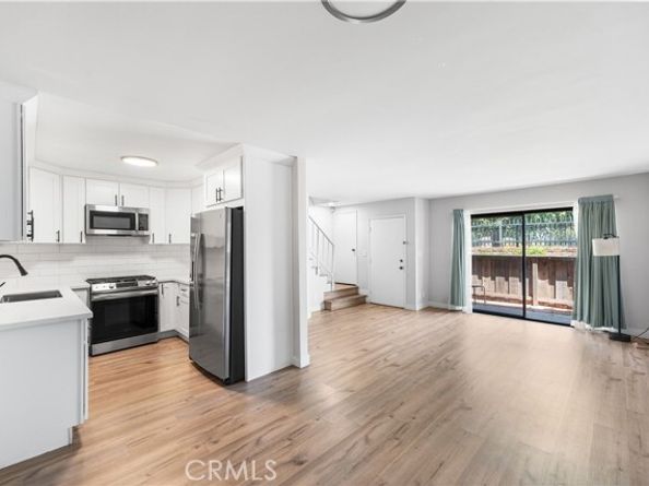 9525 Sylmar Avenue 2, Panorama City (los Angeles) CA 91402